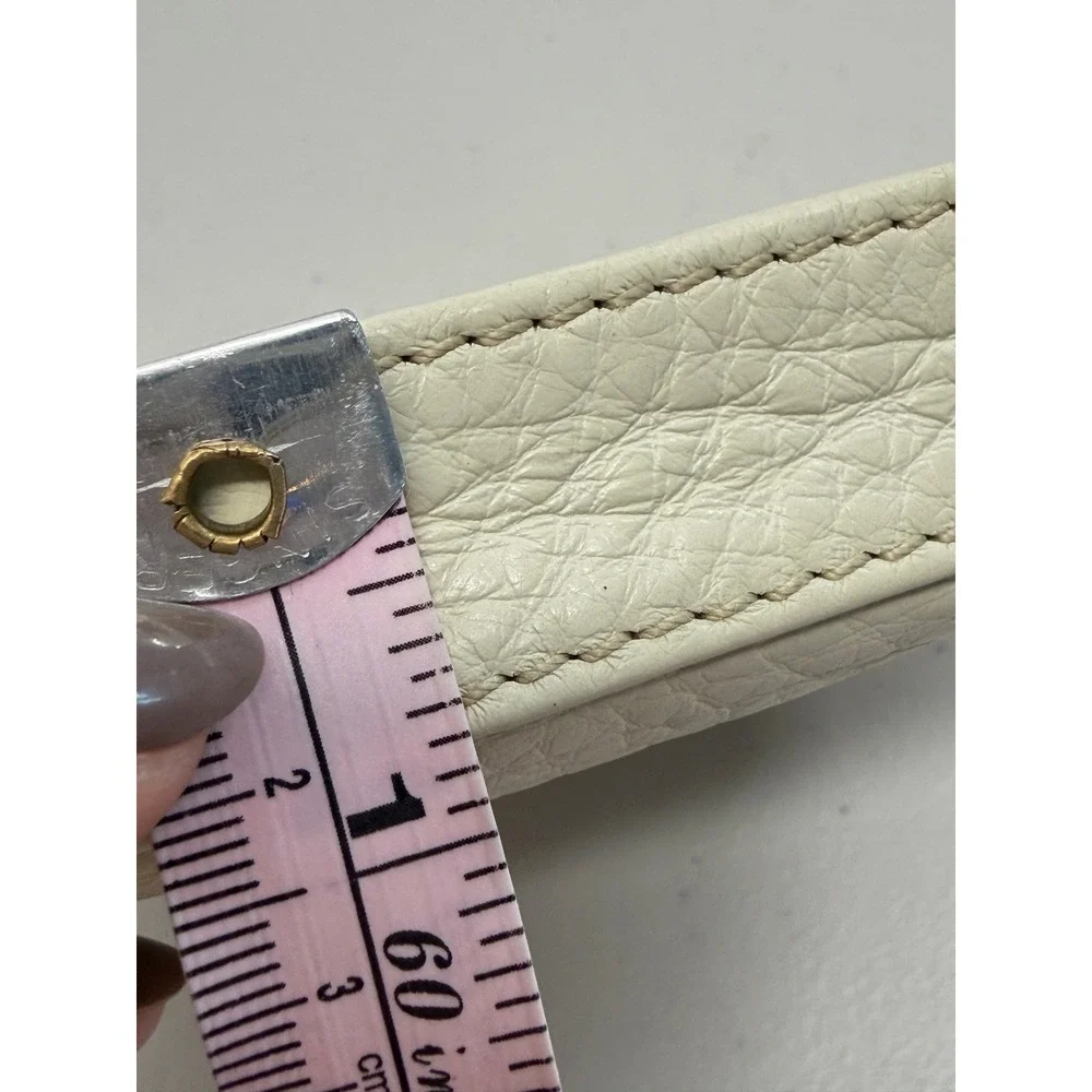 Dooney & Bourke Cream Pebbled Leather Kiss Lock Coin Purse Wallet Vintage Gold
